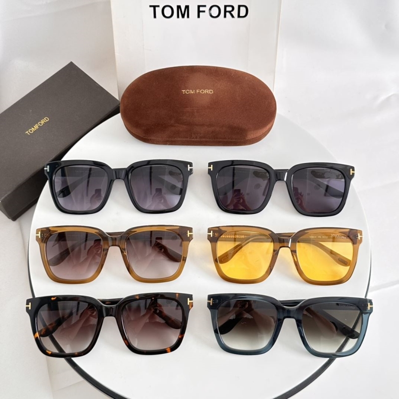 TOM FORD